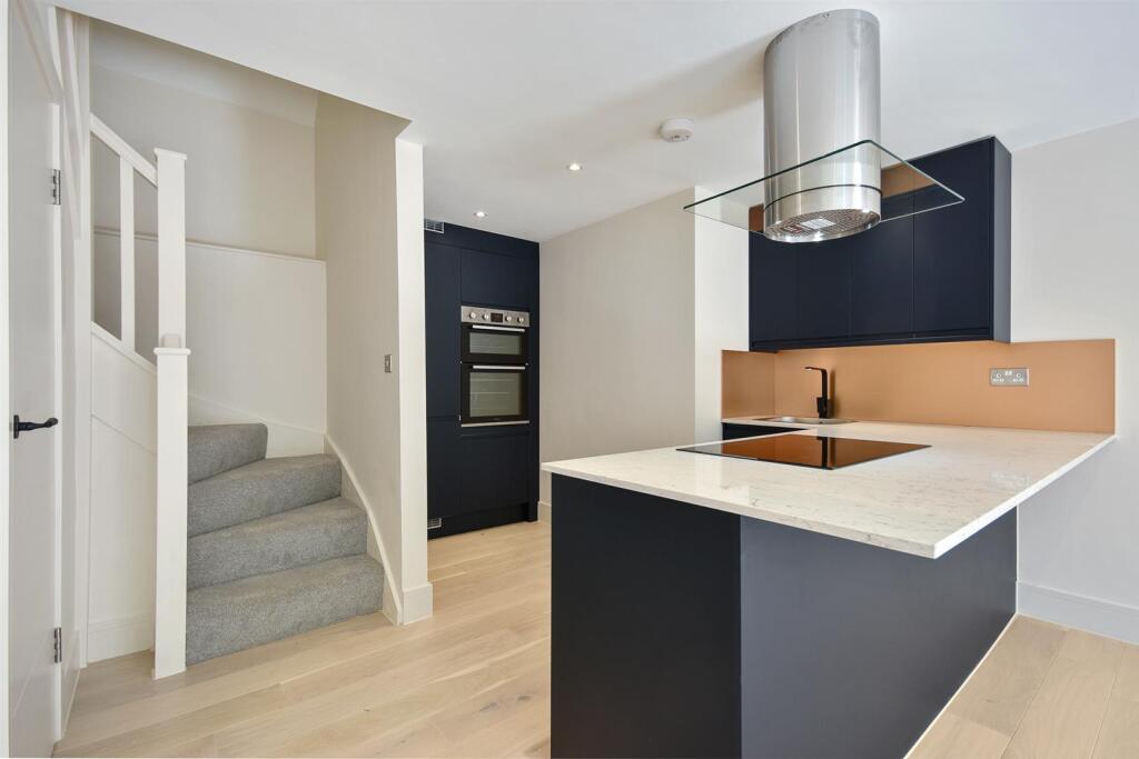 House in London - View 4