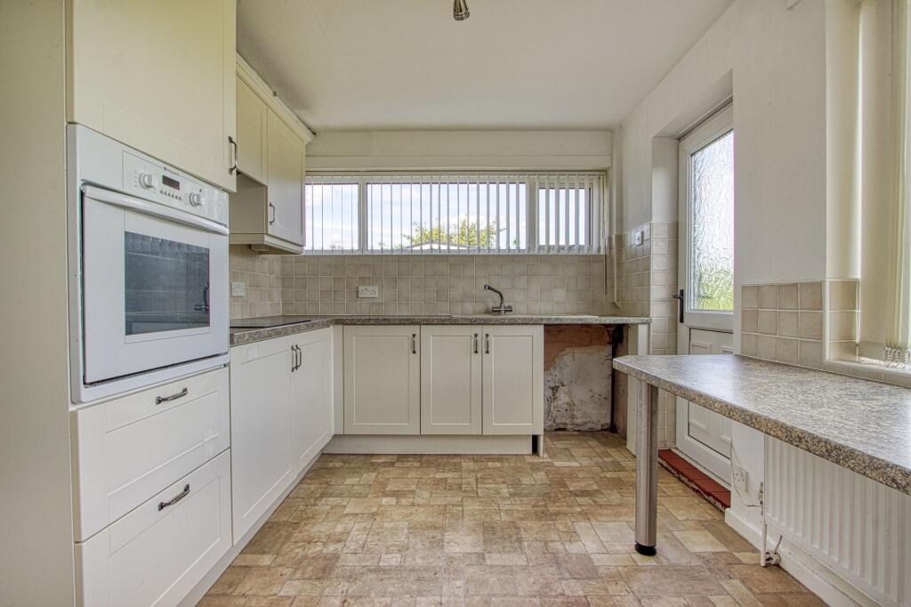 House in Bolsover, Whitwell - More