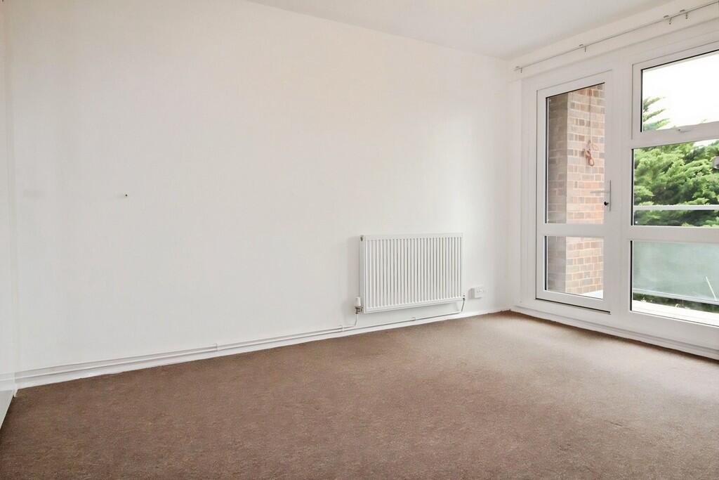 Apartment in Exeter, Devon - View 2