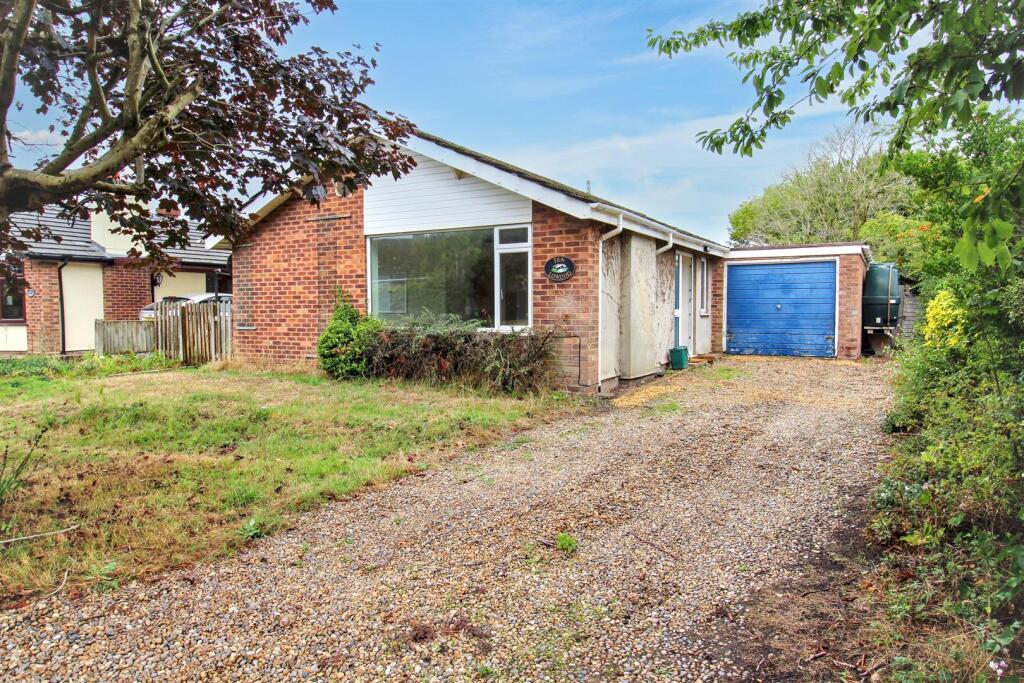 Main image of property: Taverham Road, Felthorpe, Norwich