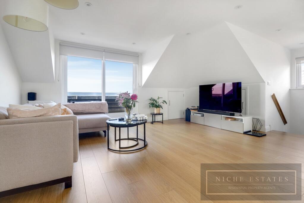 Main image of property: Nether street, Finchley central, London, N3 - COMMUNAL GARDENS