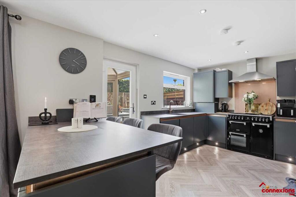Trent Place, Broadmeadows, Nr Gardenhall, EAST KILBRIDE - View 3