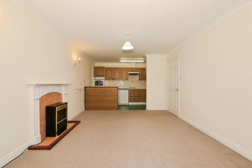 Crawthorne Road, Peterborough photo 2