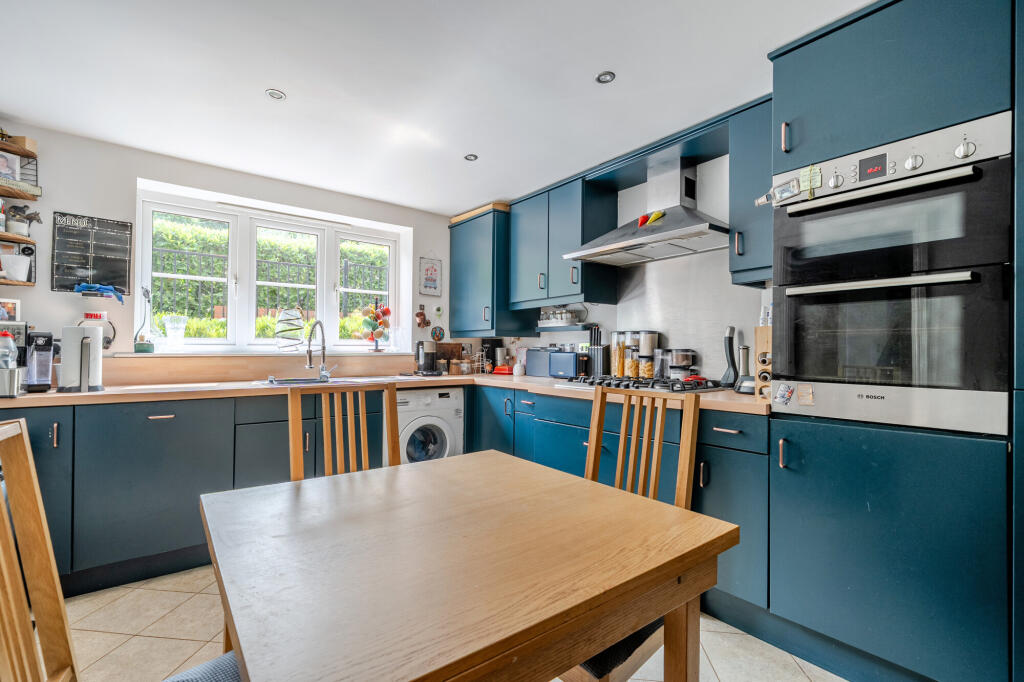 House in Swindon - View 5