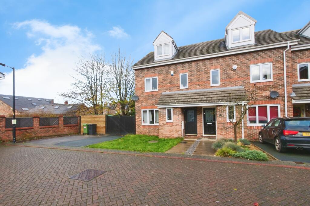 Main image of property: Huntington Mews, York, YO31