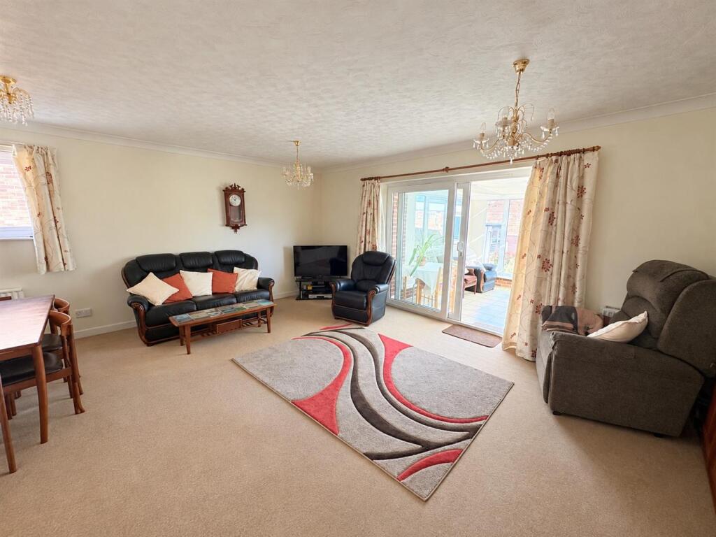 House in Southampton - View 4