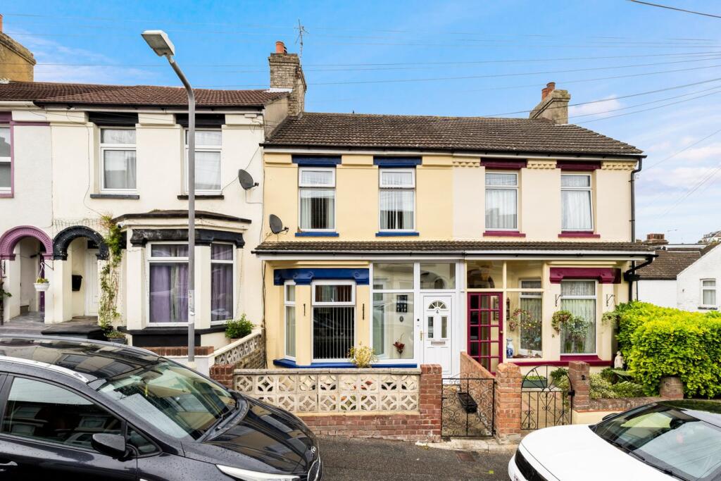 2-bed terraced on Lascelles Road, Dover, CT17, £200,000