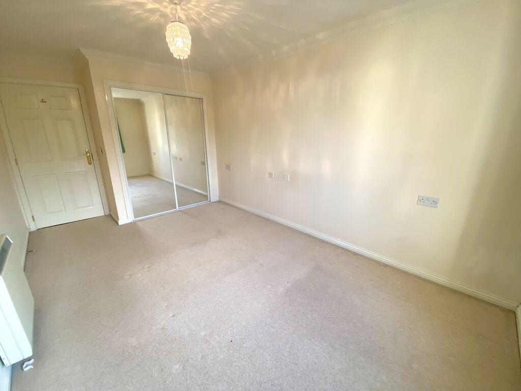 Apartment in Fareham, Hampshire - View 5
