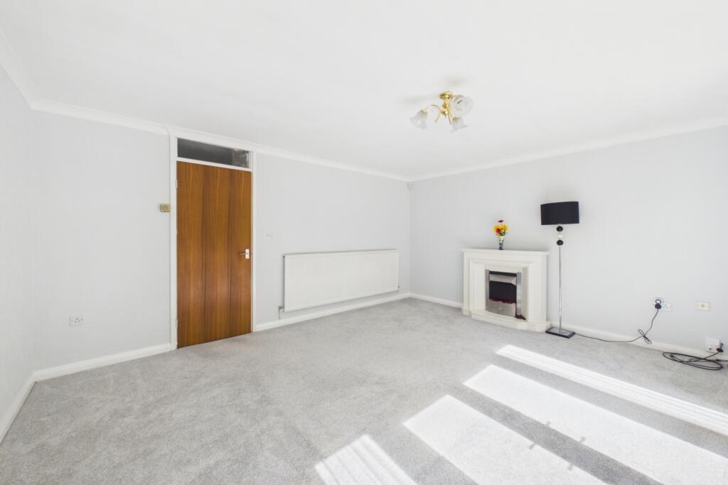 House in Sheffield, South Yorkshire - More