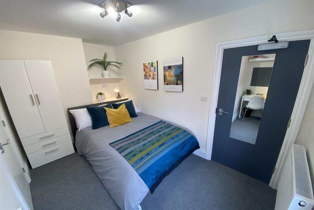 House in Nottingham - View 3