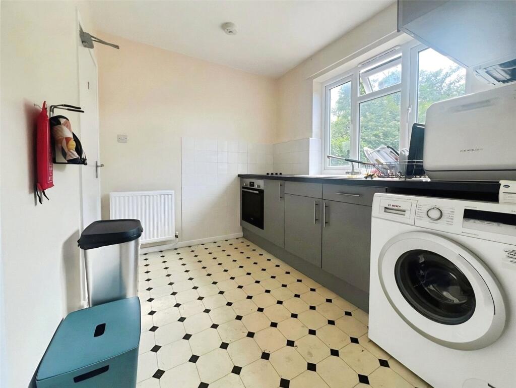 Acton Way, Cambridge, Cambridgeshire image 3