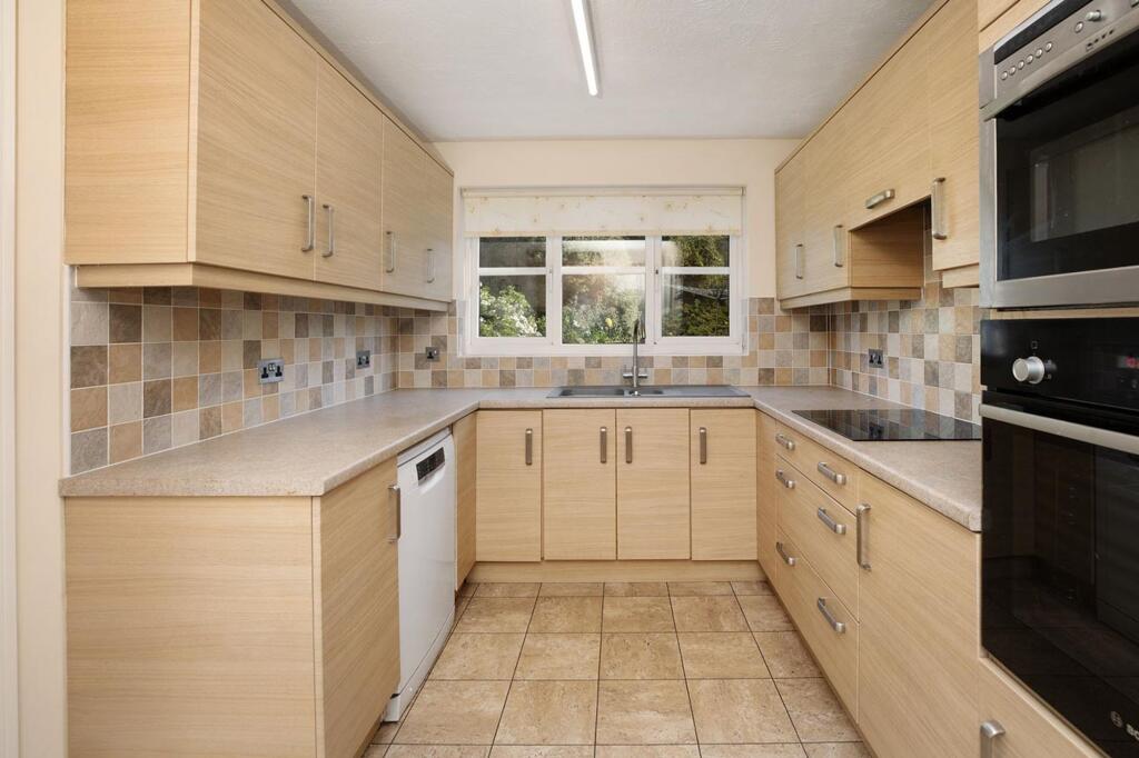 House in Teignbridge, Bovey Tracey - More