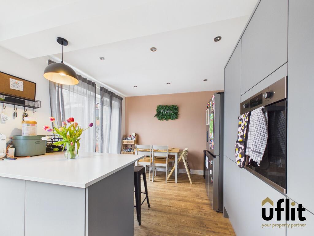 Edmund Avenue, Brinsworth, Rotherham - More