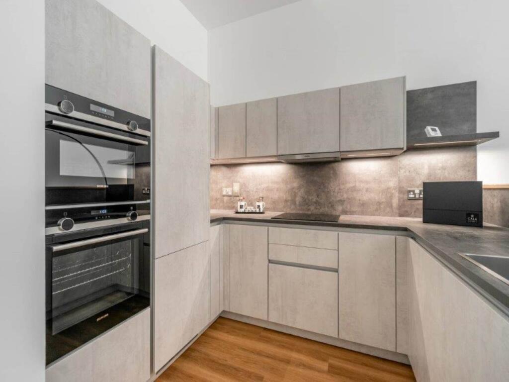 Apartment in Edinburgh - View 5