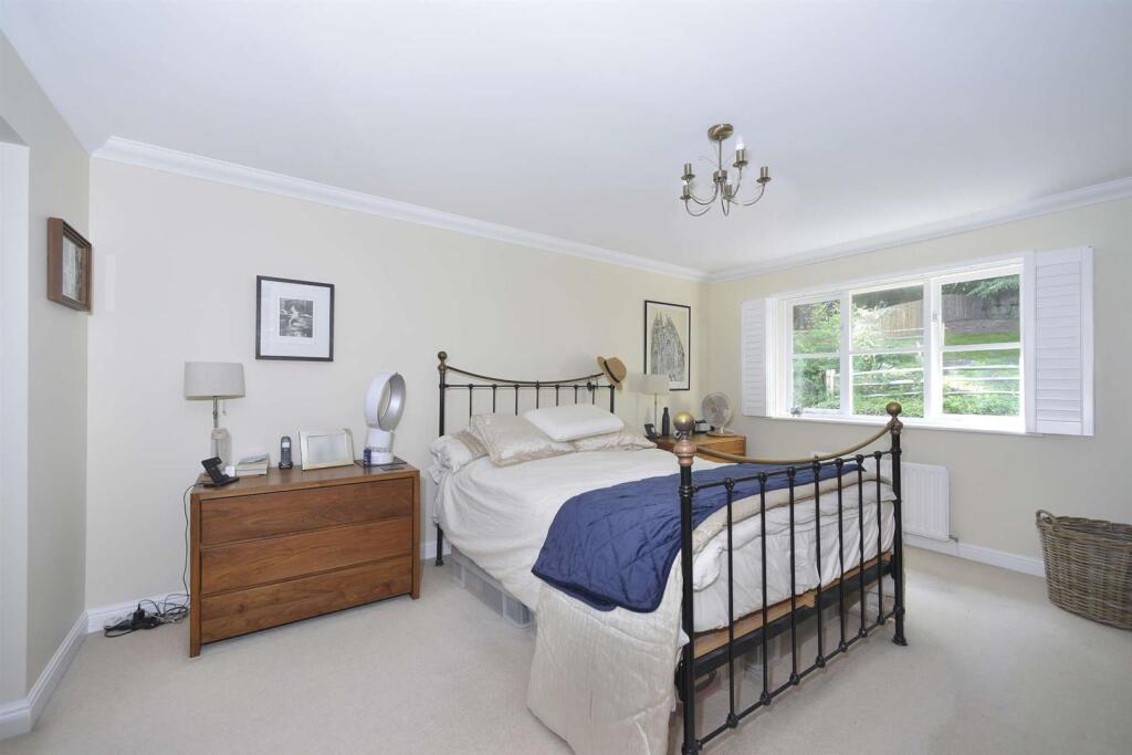 Woodrough Copse, Bramley, Guildford - Photo 10