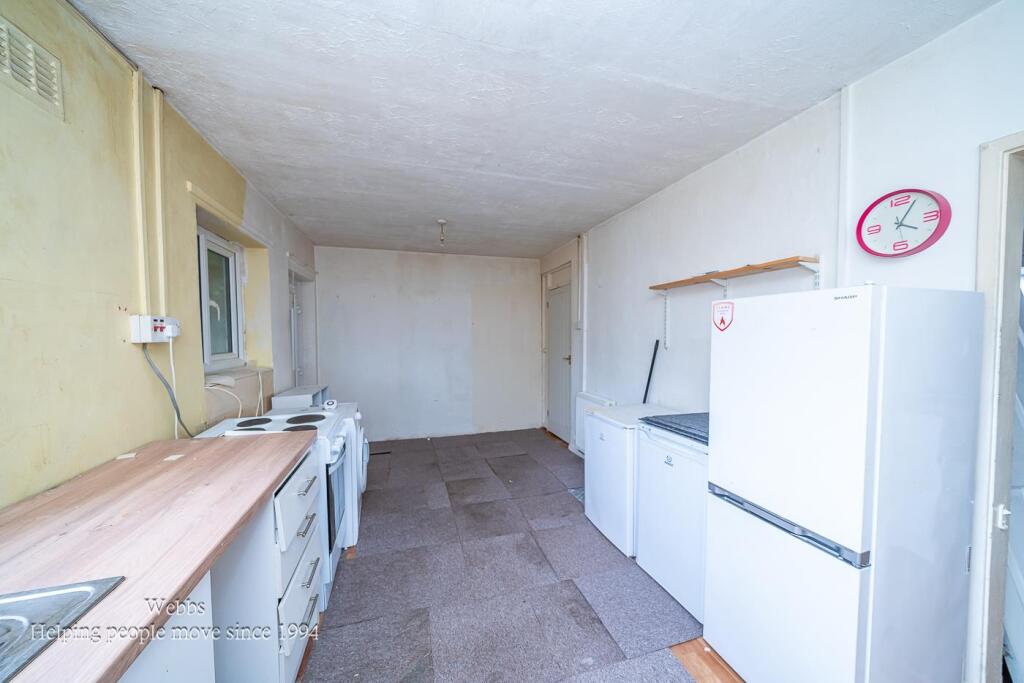 Cresswell Crescent, Walsall photo 2