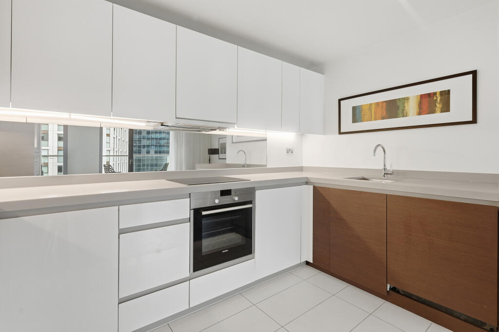 Apartment in London - More