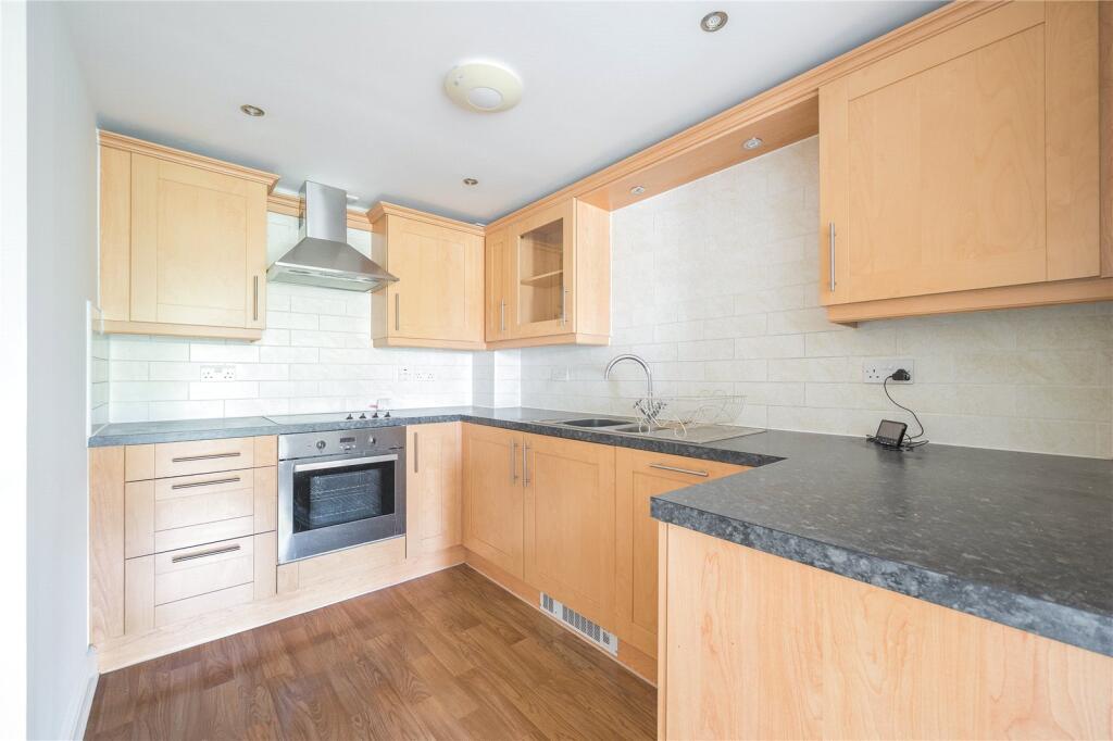 Apartment in Brighton - View 3