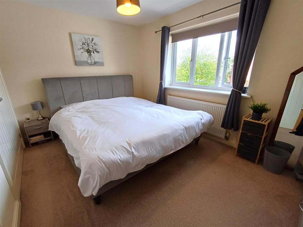 The Avenue, Rowley Regis photo 5