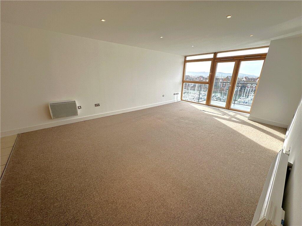 Apartment in Eastbourne, East Sussex - View 4