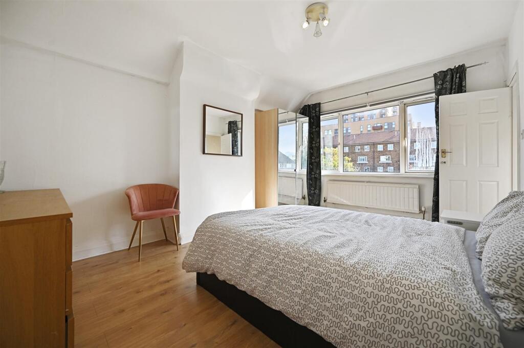 House in London - View 4