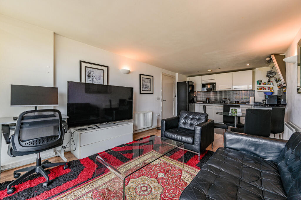 Apartment in London - View 5