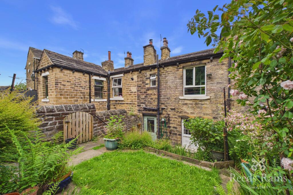 Main image of property: Spa Wood Top, Newsome, Huddersfield, West Yorkshire, HD4