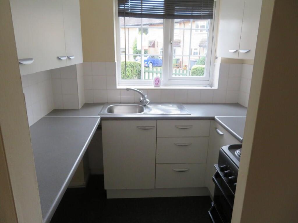 Apartment in Peterborough, Welland - More