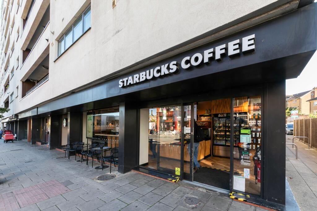 474 Caledonian Road -21.jpg