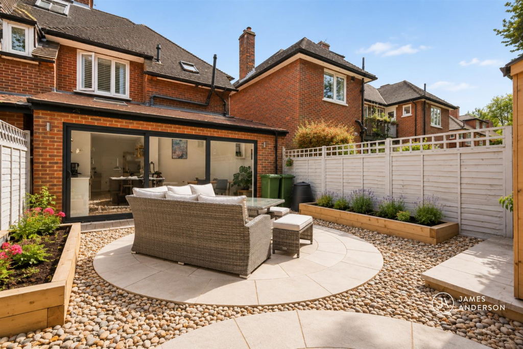 2-bed terraced on Dover House Road, Putney, SW15, £750,000