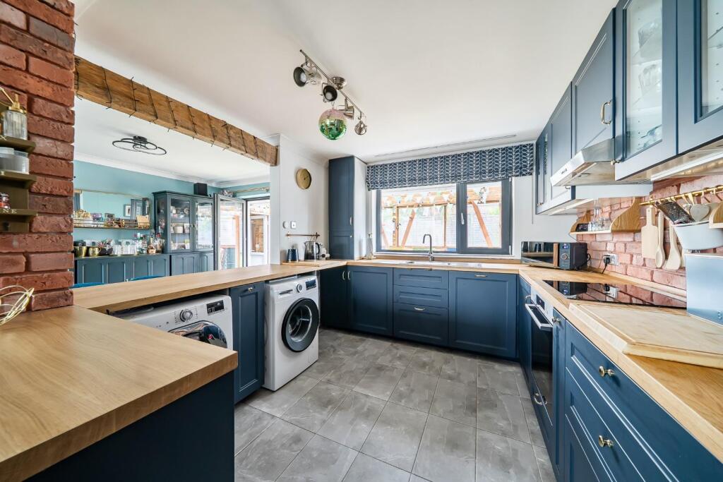 House in Portsmouth - View 3