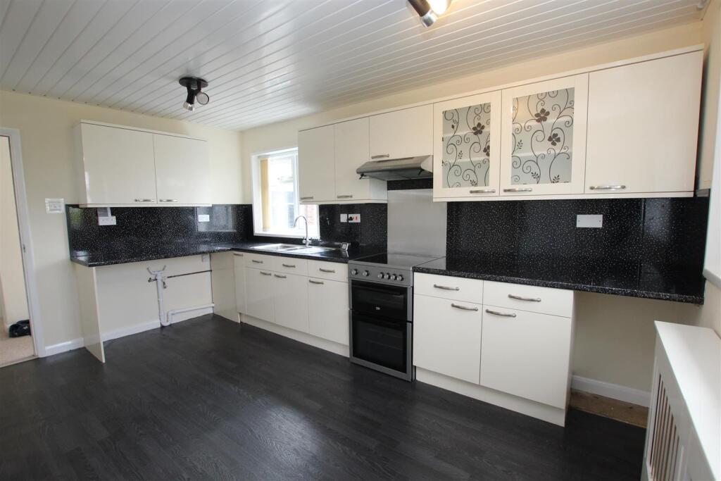 House in North Kesteven, Ruskington - View 3