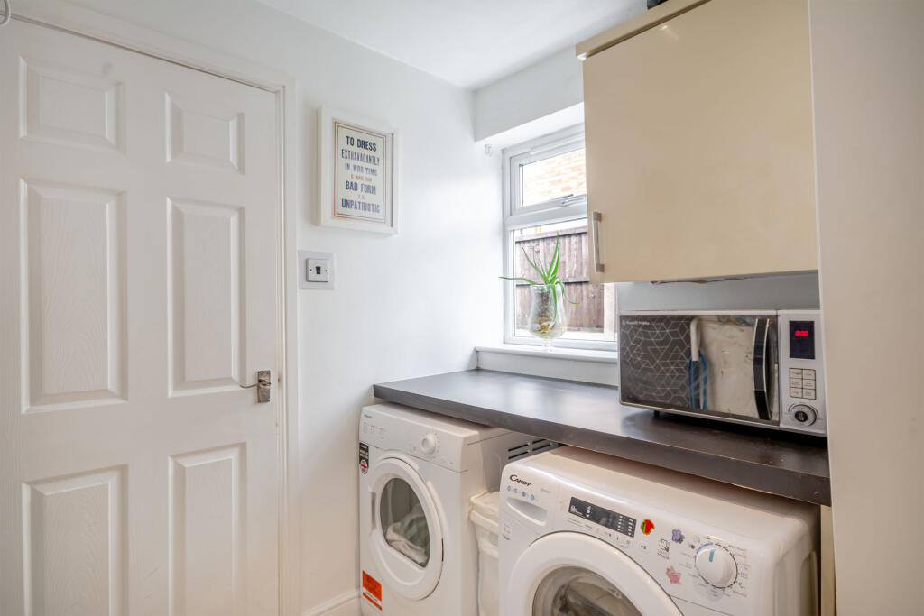 Brookvale Close, Mansfield, Nottinghamshire - More
