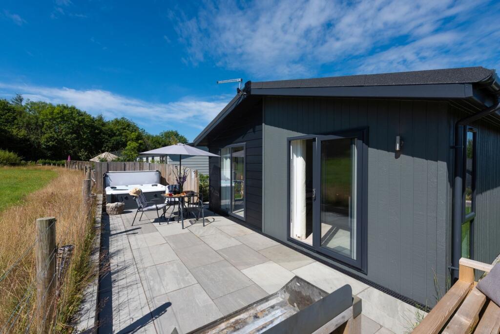 Two Bed Pathfinder Platinum Tor (40x22), Roadford Lake Lodges, Roadford Lake, Lifton, Devon, PL16 0RL photo 2