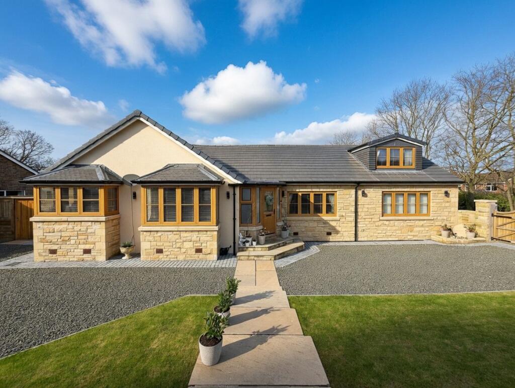 4-bed detached on Dalmahoy, Valley View, Burnopfield, £500,000