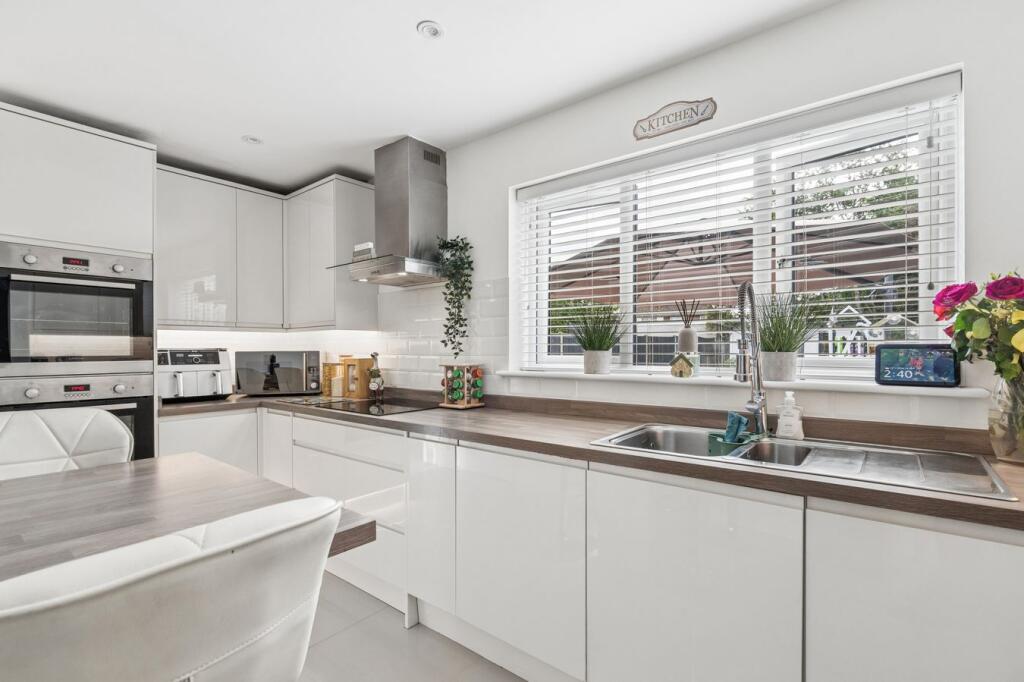 House in London - View 5