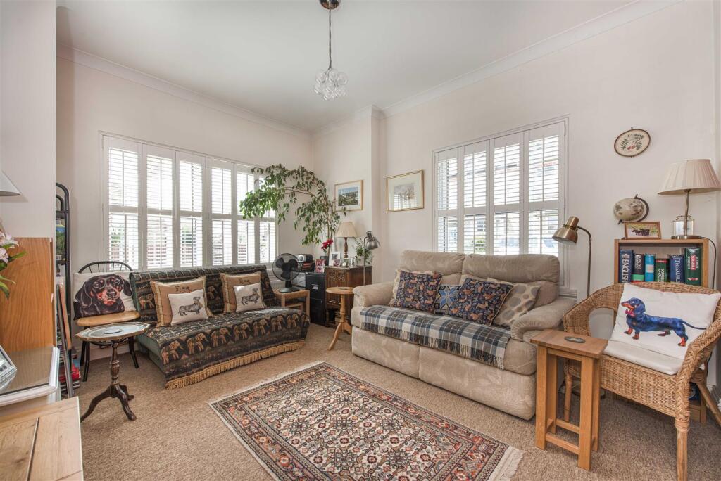 House in Twickenham - View 5