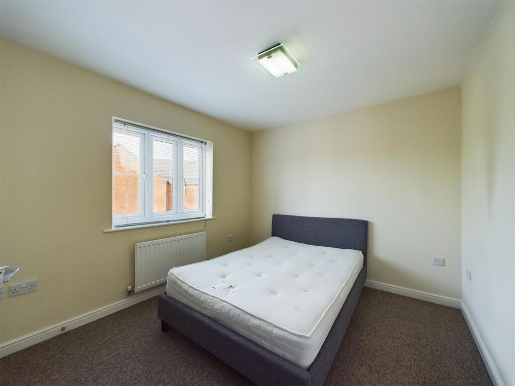 Additional image 8 of 328 Wharf Lane Solihull