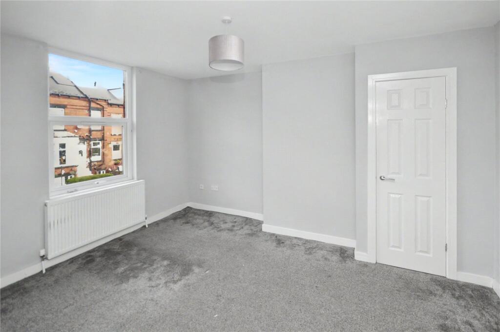 Woodview Road, Leeds, West Yorkshire photo 4