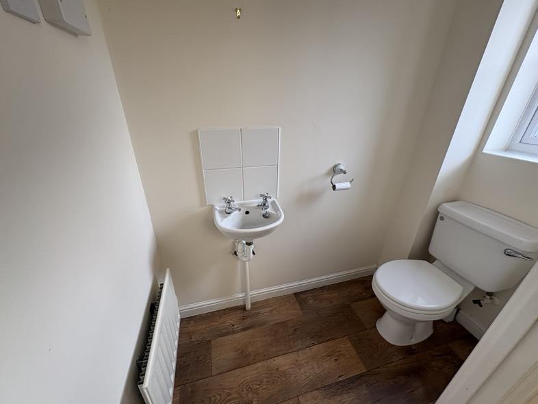 House in Taunton, Cotford St. Luke, Somerset - More