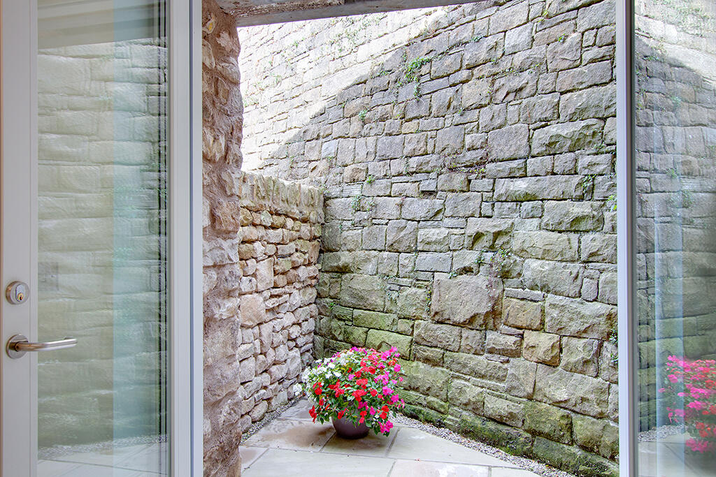 House in Lancaster, Borwick - More