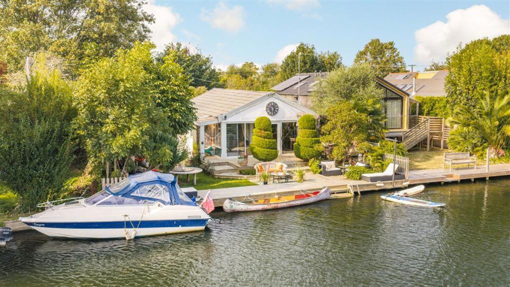 Main image of property: Wheatleys Eyot, Sunbury-On-Thames
