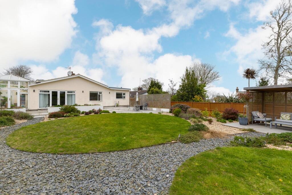 Main image of property: La Rue De La Cache, Castel, Guernsey