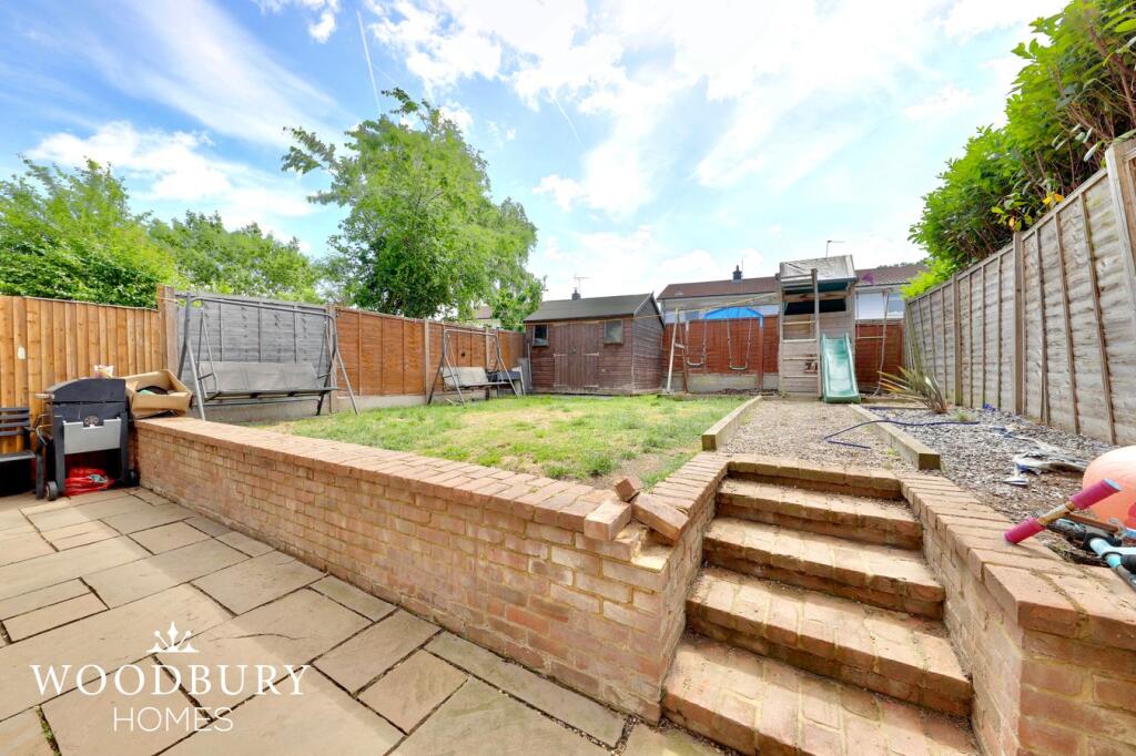 Whitehills Road, Loughton, IG10 photo 4