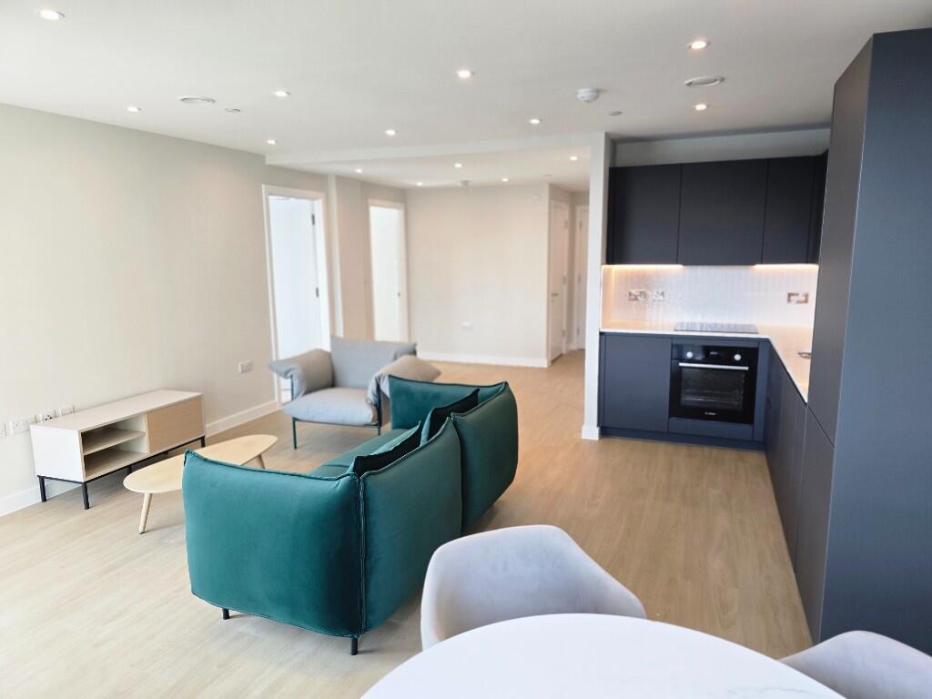 Main image of property: Weldale Street, Reading, Berkshire, RG1