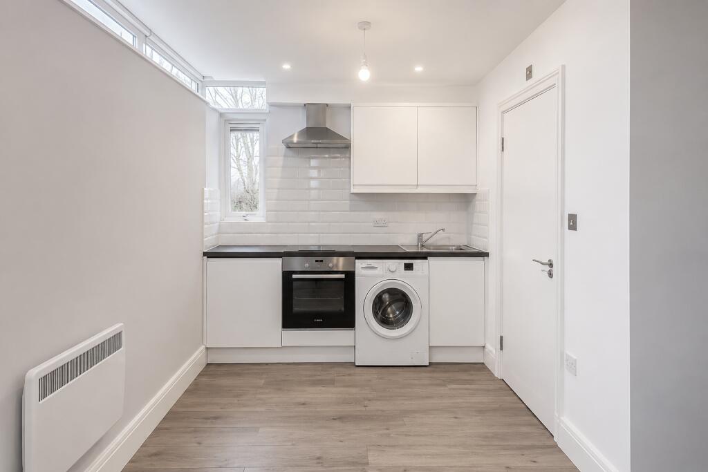 Main image of property: Pico Wharf, Whitehall Road, Colchester, CO2 8YX