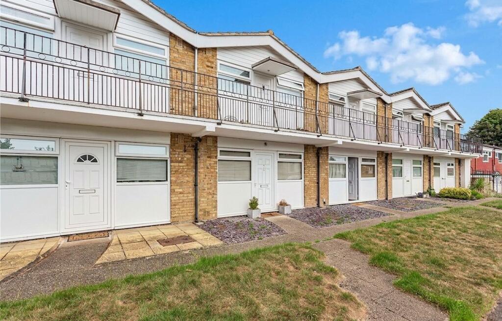 Apartment in Kingston upon Thames - View 4