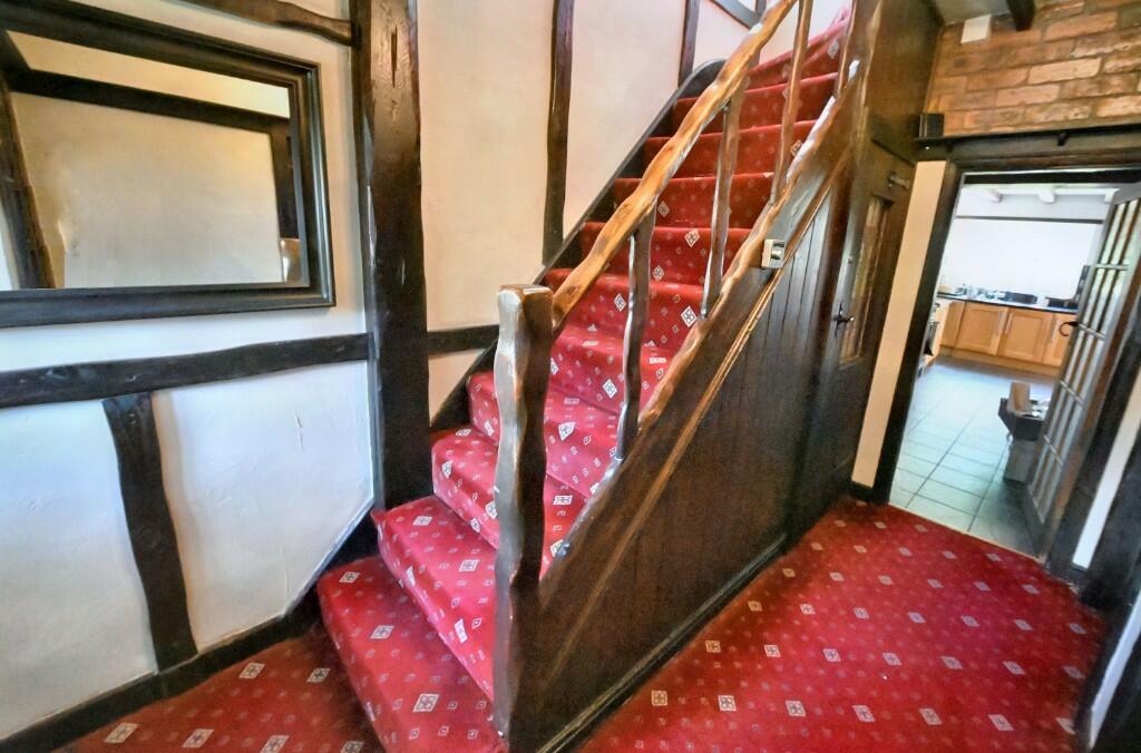 6 Sandy Lane photo 4