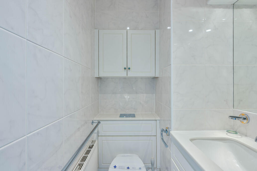 Main image of property: Sydenham Road, Guildford, GU1