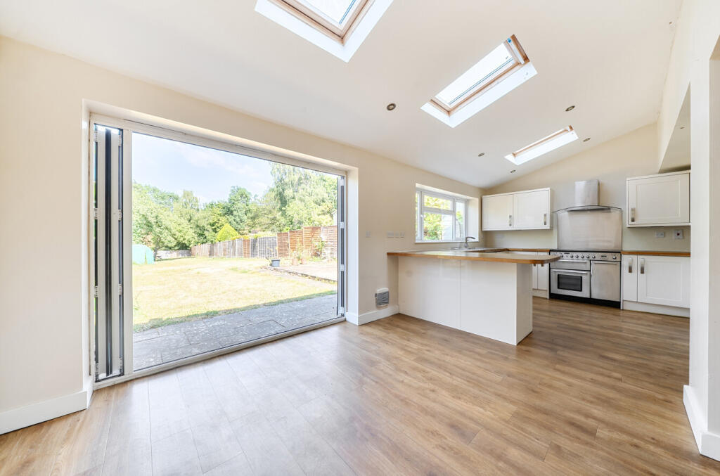House in Reading, Earley - View 5